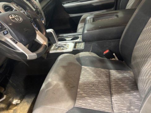 Used 2020 Toyota Tundra SR5 w/ SR5 Upgrade Package RWD image 39