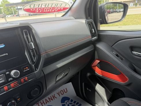 Used 2025 Nissan Frontier PRO-4X w/ Pro Convenience Package AWD/4WD image 27