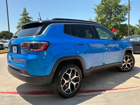 Used 2025 Jeep Compass Limited AWD/4WD image 5