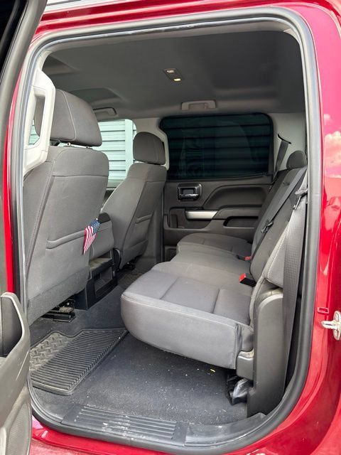 Used 2018 Chevrolet Silverado 1500 LT w/ All Star Edition AWD/4WD image 6