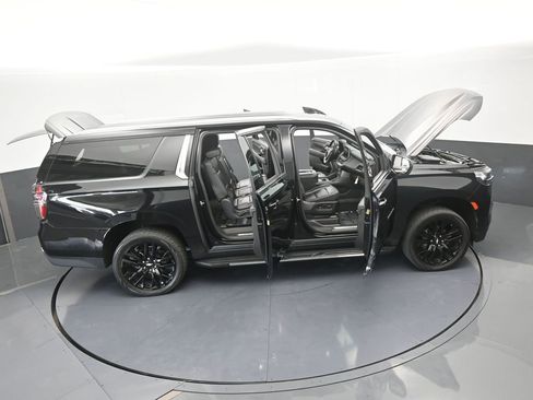 Used 2021 Chevrolet Suburban LT image 74