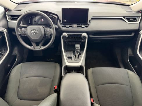 Used 2025 Toyota RAV4 LE AWD/4WD image 17
