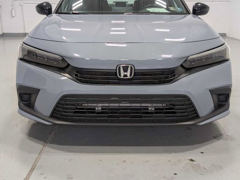 Used 2022 Honda Civic Sport image 2