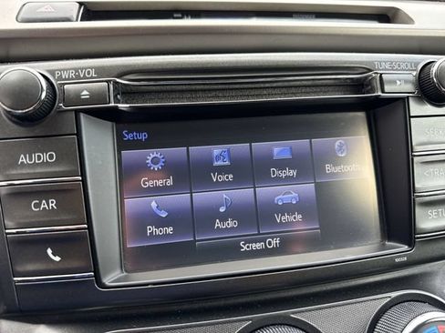 Used 2015 Toyota RAV4 LE FWD image 18