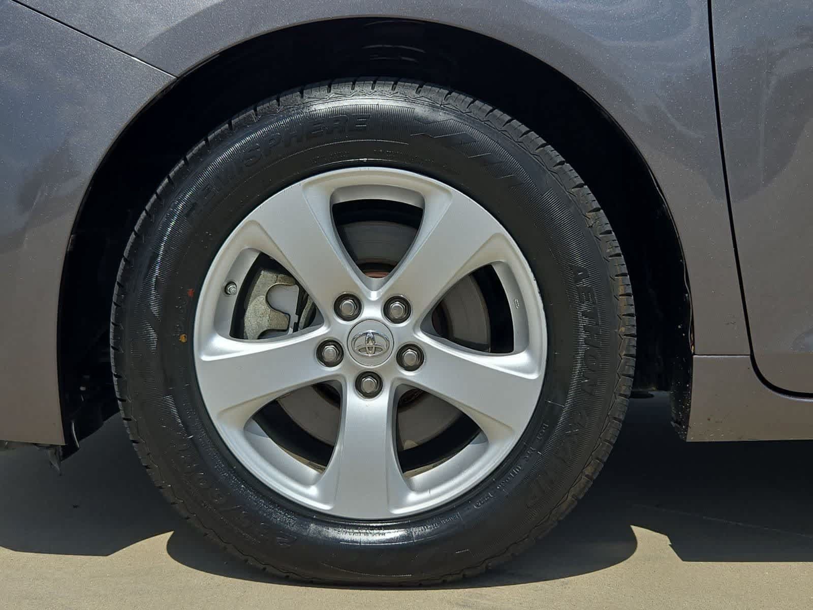Used 2017 Toyota Sienna LE FWD image 12