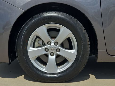 Used 2017 Toyota Sienna LE FWD image 12