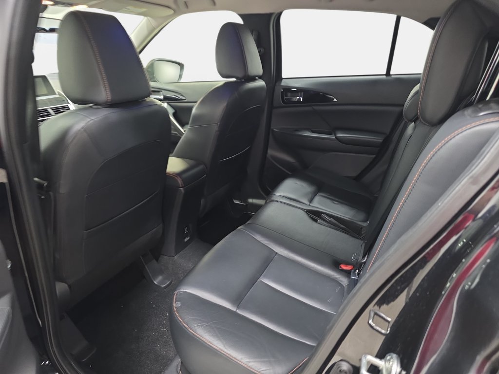 Used 2018 Mitsubishi Eclipse Cross SEL AWD/4WD image 12