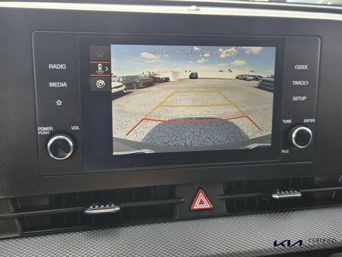 Certified 2025 Kia Sportage LX FWD image 21