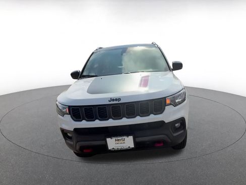 Used 2025 Jeep Compass Trailhawk w/ Trailer Tow Group image 4