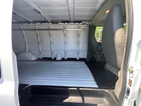 Used 2020 Chevrolet Express 3500 Extended w/ Driver Convenience Package RWD image 24