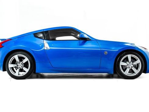 Used 2009 Nissan 370Z Coupe image 6