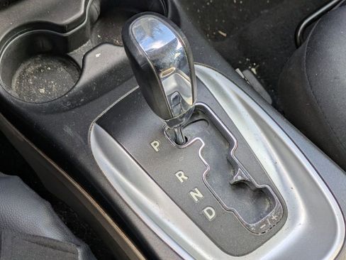 Used 2011 Dodge Journey Mainstreet w/ Flexible Seating Group image 23