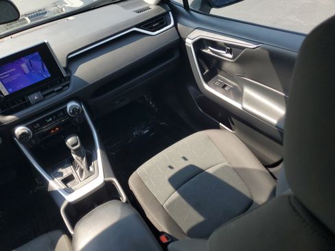 Certified 2025 Toyota RAV4 XLE AWD/4WD image 17
