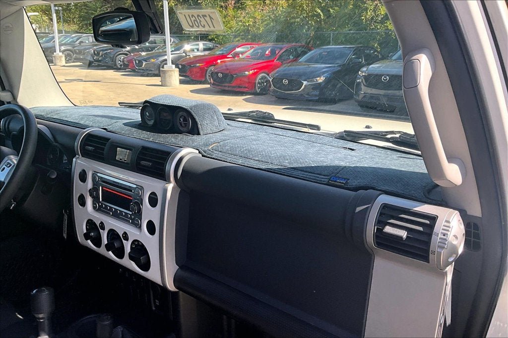 Used 2011 Toyota FJ Cruiser 4WD w/ Convenience Pkg image 15