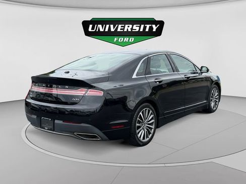 Used 2019 Lincoln MKZ Reserve FWD image 3