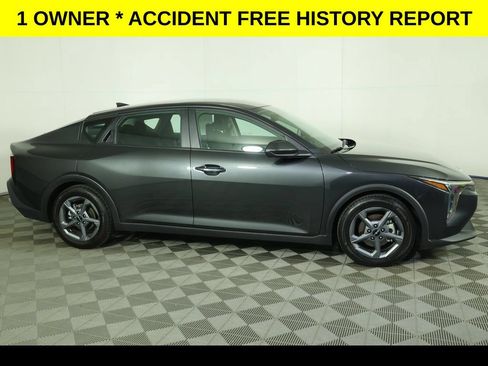 Used 2025 Kia K4 FWD image 2