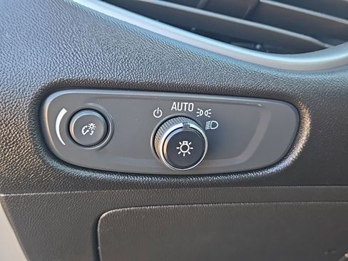 Used 2024 Chevrolet Malibu LT image 21