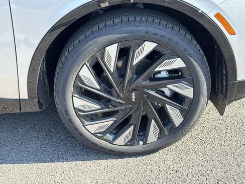 New 2026 Lincoln Nautilus Reserve AWD/4WD image 9