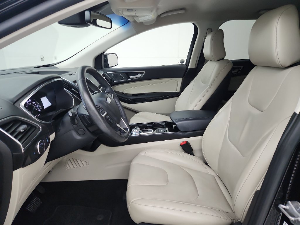Used 2020 Ford Edge Titanium w/ Class II Trailer Tow Package AWD/4WD image 20