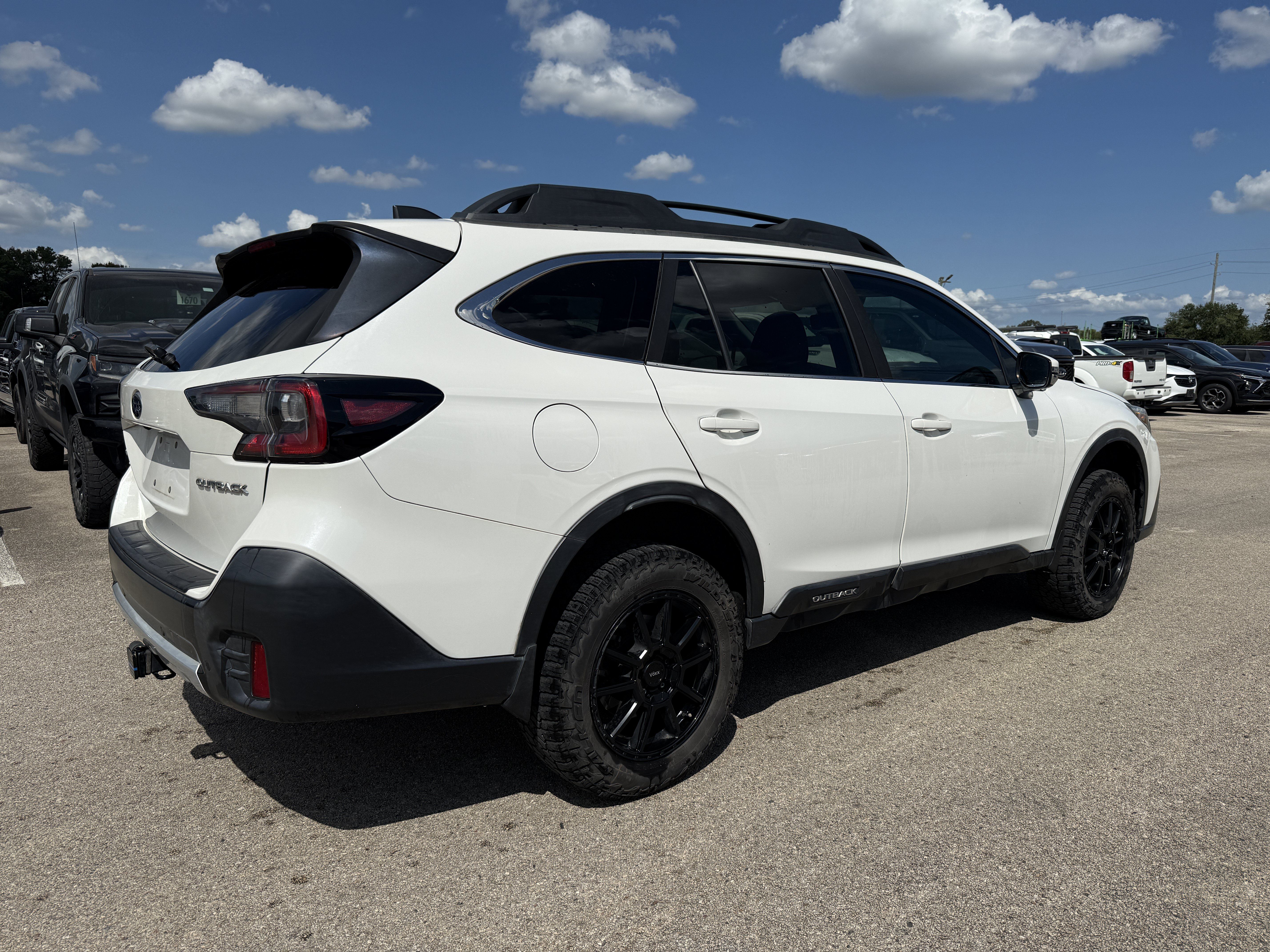 Used 2022 Subaru Outback Limited AWD/4WD image 2