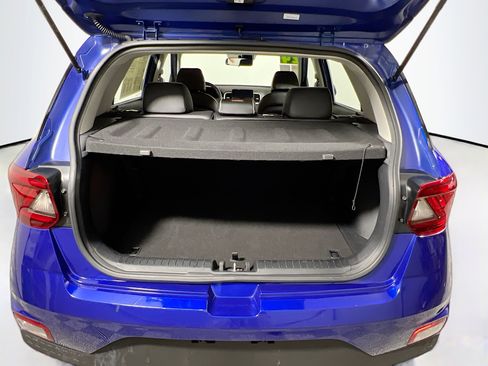 Used 2024 Hyundai Venue Limited image 34