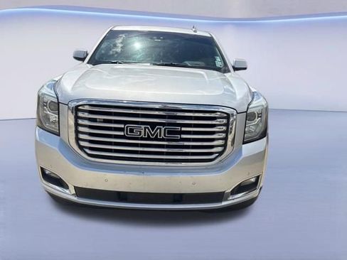 Used 2019 GMC Yukon SLT w/ Premium Edition image 3