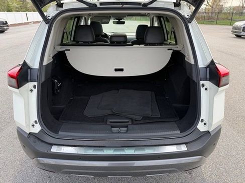 Used 2023 Nissan Rogue SL w/ SL Premium Package image 21