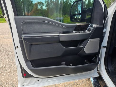 Used 2023 Ford F350 Lariat w/ Snow Plow/Camper Package AWD/4WD image 18
