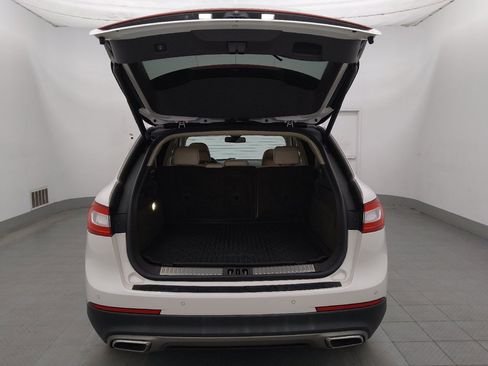 Used 2016 Lincoln MKX Reserve w/ Technology Package FWD image 29