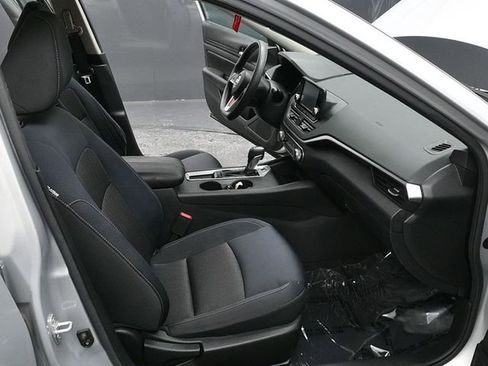 Used 2021 Nissan Altima 2.5 S image 9