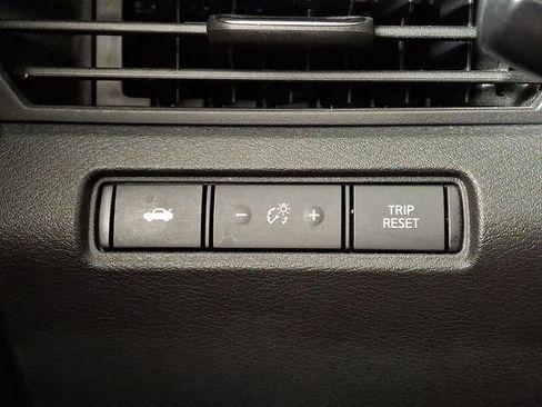 Used 2021 Nissan Altima 2.5 SV FWD image 24