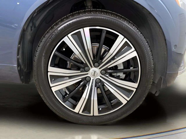 Used 2023 Volvo XC60 B5 Plus w/ Climate Package AWD/4WD image 95