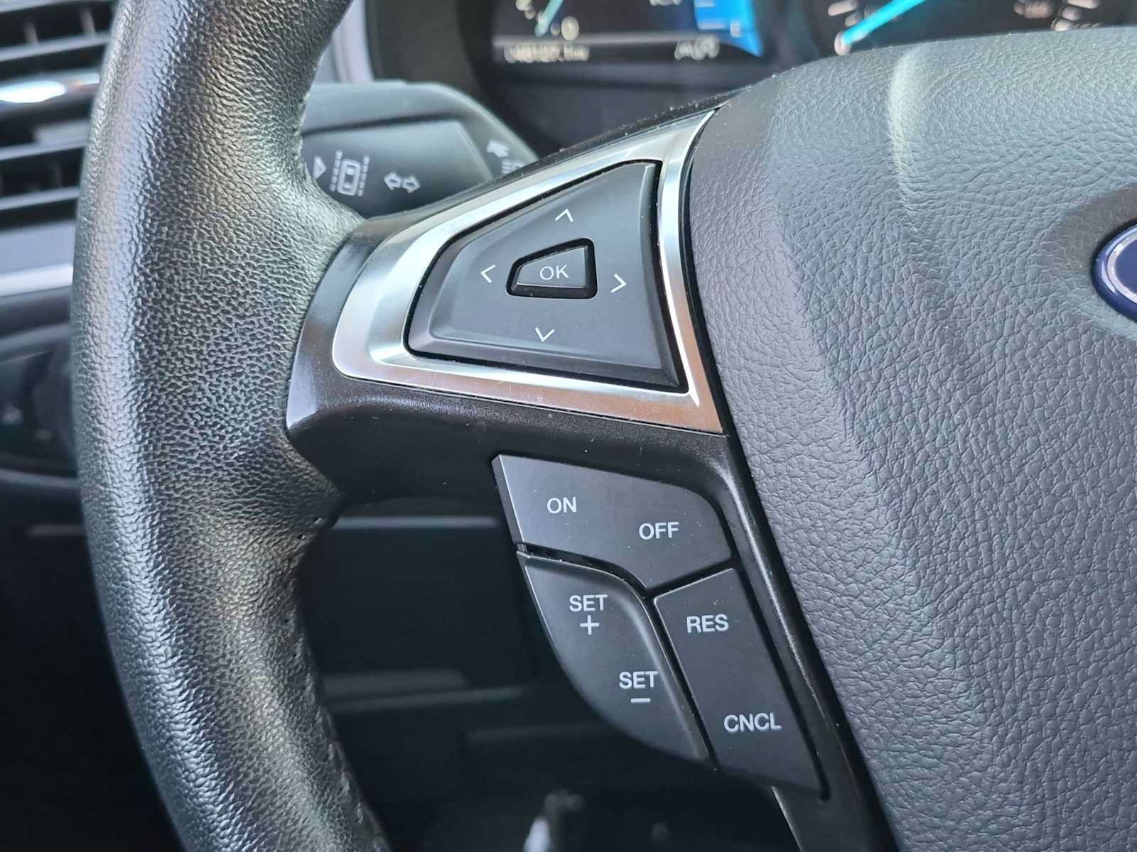 Used 2024 Ford Edge SEL AWD/4WD image 23