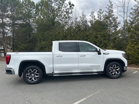 Certified 2023 GMC Sierra 1500 SLT image 5