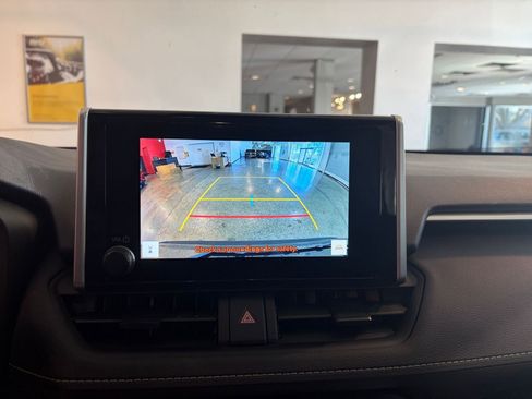 Used 2025 Toyota RAV4 XLE image 18