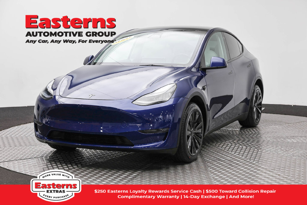 Used 2023 Tesla Model Y Long Range AWD/4WD image 1