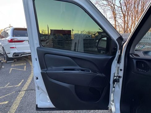 Used 2017 RAM ProMaster City Tradesman image 9