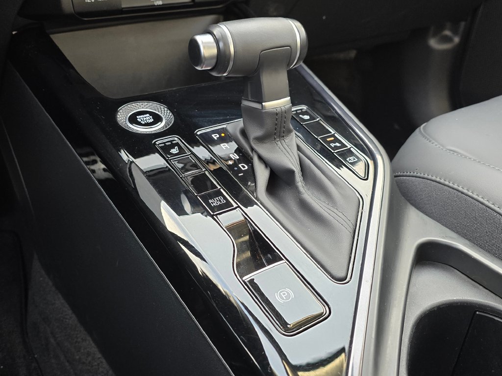 Certified 2024 Kia Niro EX Touring FWD image 36