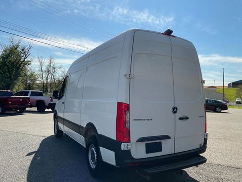 Used 2019 Mercedes-Benz Sprinter 2500 image 5