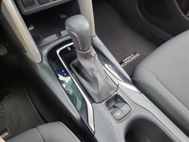Used 2024 Toyota Corolla Cross LE FWD image 22