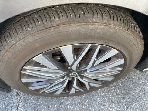 Used 2023 Nissan Altima 2.5 SV image 16