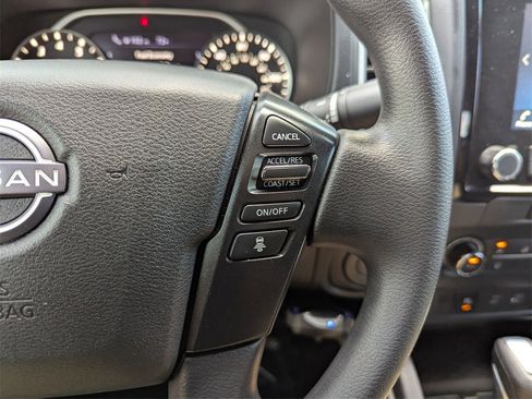 Used 2022 Nissan Frontier SV w/ Technology Package image 21