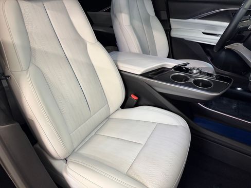 Certified 2024 Cadillac Lyriq Luxury RWD image 51