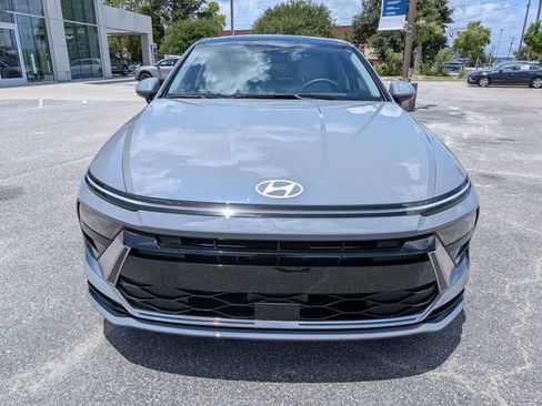 Used 2024 Hyundai Sonata SEL w/ Convenience Package FWD image 9