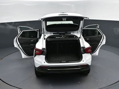 Used 2024 Chevrolet Trax ACTIV w/ Driver Confidence Package image 48