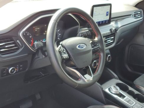 Used 2022 Ford Escape SEL w/ SEL Stealth AWD Package image 11