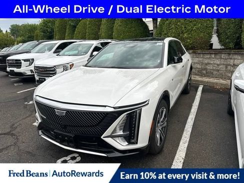 Certified 2024 Cadillac Lyriq Luxury w/ LPO, Floor Liner Package AWD/4WD image 3