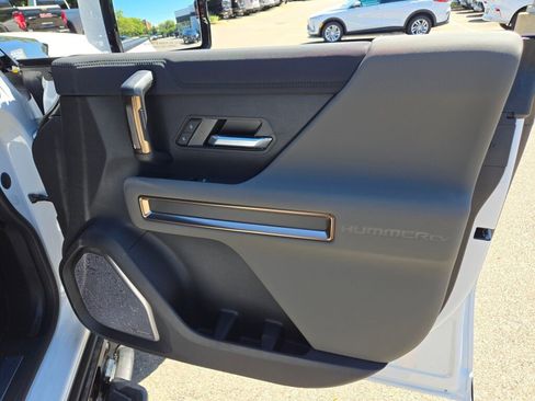 New 2025 GMC Hummer EV 2X w/ Extreme Off-Road Package image 6