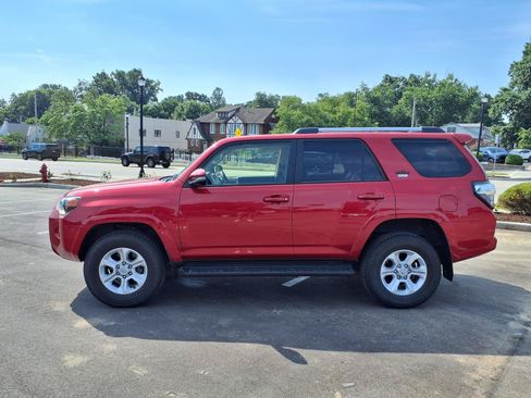 Used 2024 Toyota 4Runner SR5 Premium AWD/4WD image 29