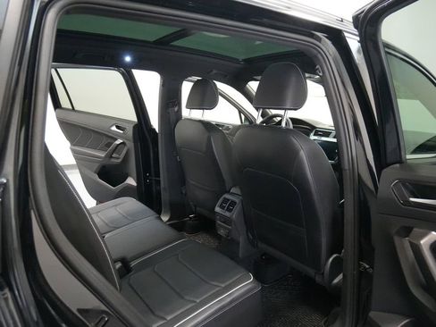 Used 2022 Volkswagen Tiguan SEL R-Line image 30